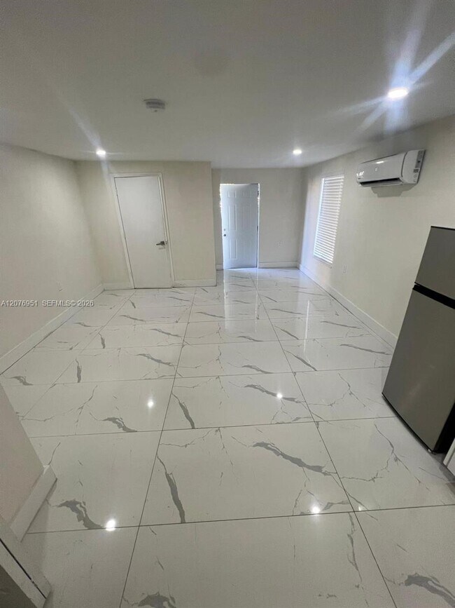 Foto del edificio - 4750 NW 5th St