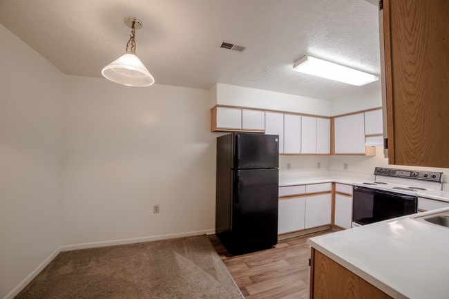 The Hawthorne: 3 Bed- 2 Bath Apartment - Bradford Run Apartments