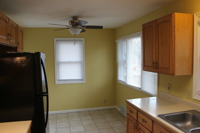 Foto del edificio - 124 Winston Dr