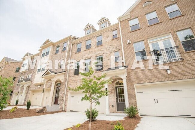 Foto del edificio - Brand new townhome in Chamblee