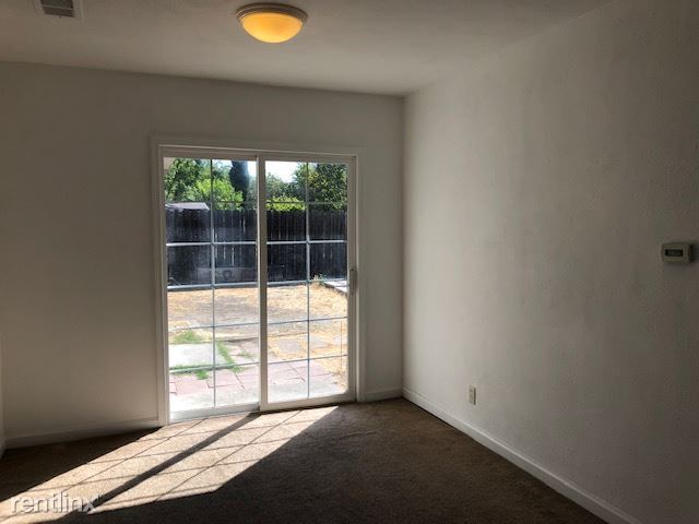 Building Photo - 4 br, 2 bath House - 1340 Meadow Lane