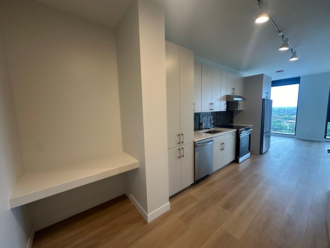 Foto principal - 924 W Van Buren St