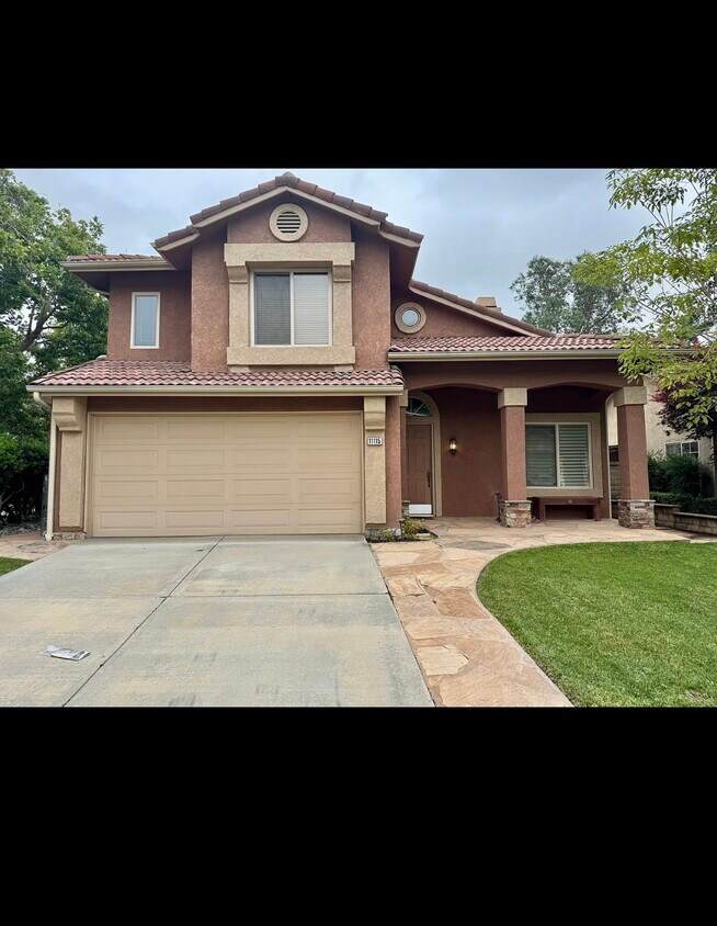 Foto principal - 11115 Delaware St