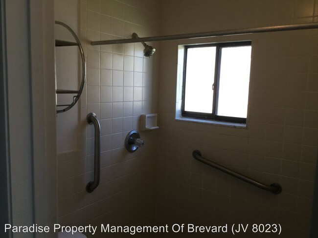 Building Photo - 31 Emerald Ct