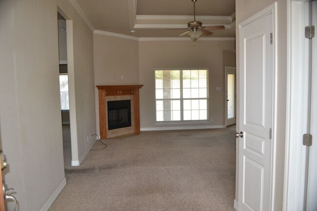 Foto del edificio - PRICE Improvement!! Beautiful 4 bed 2 bath home ready now!!