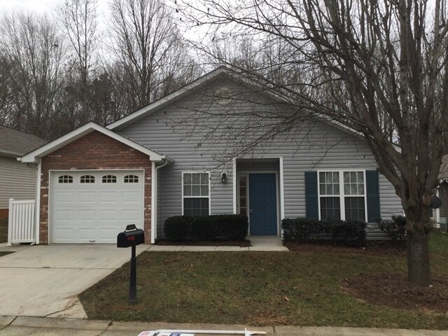 Primary Photo - 5670 Regent Village Drive