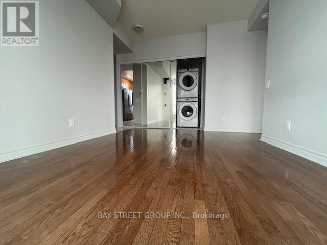 Photo du bâtiment - 60 Byng Ave