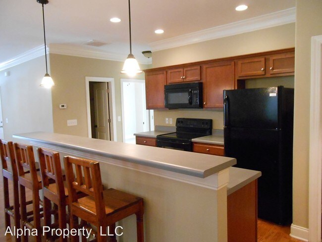 Building Photo - 309 Southcreek Dr