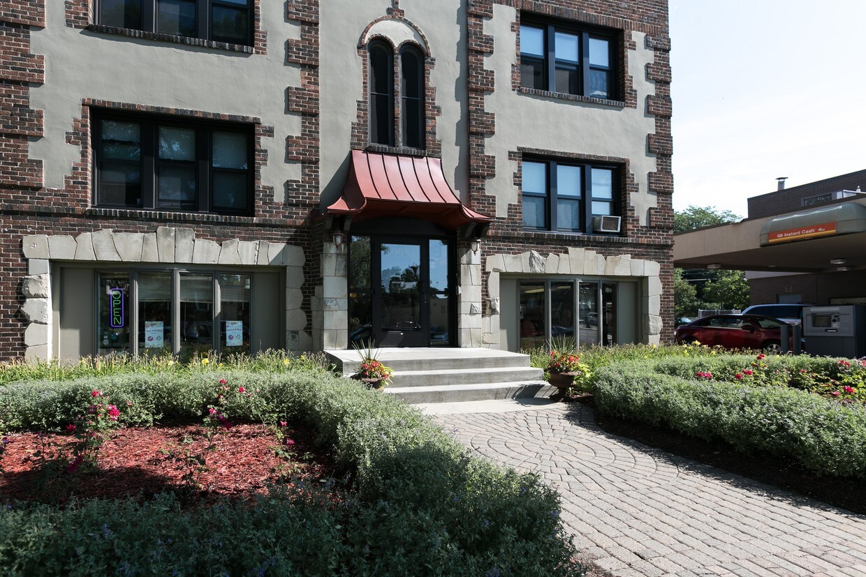 Grand Villas Apartments Saint Paul, MN