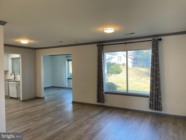 Building Photo - 3533 Fitzhugh Ln