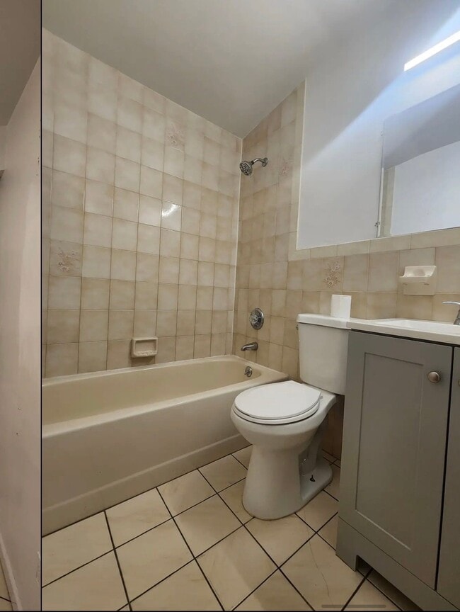 Building Photo - 92-35 53rd Ave