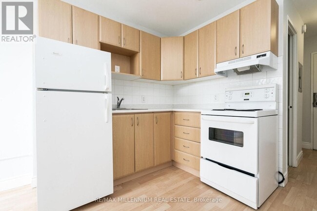 Photo du bâtiment - 798 Richmond St W