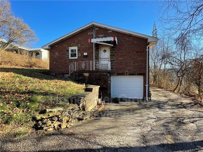 125 N Duquesne Ave Unit Apt 2, Cheswick, PA 15024 Condo for Rent in