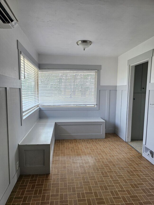 Foto del edificio - 1519 NE Elm Ln