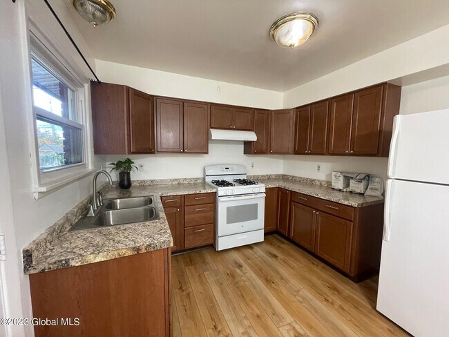 Building Photo - 20 Grandview Terrace
