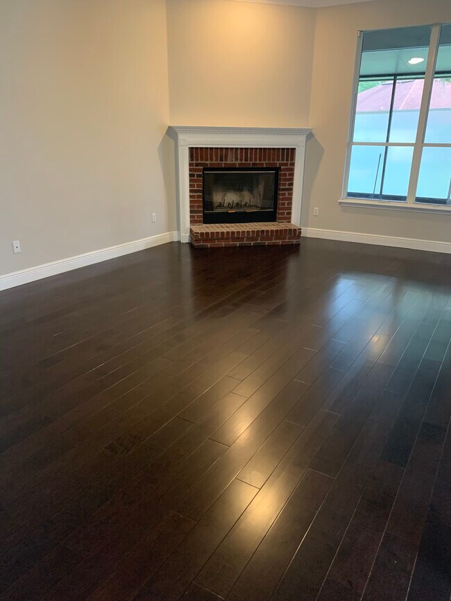Building Photo - 11597 Alexis Forest Dr