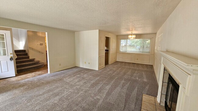 Foto del edificio - 2 story home in the Puyallup close to shopping