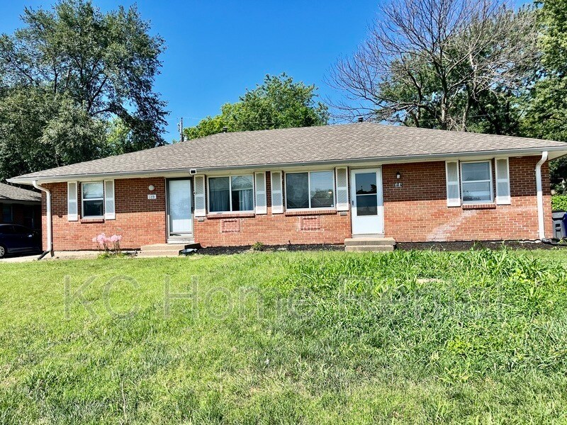 817 S Grant St, Olathe, KS 66061 Condo for Rent in Olathe, KS