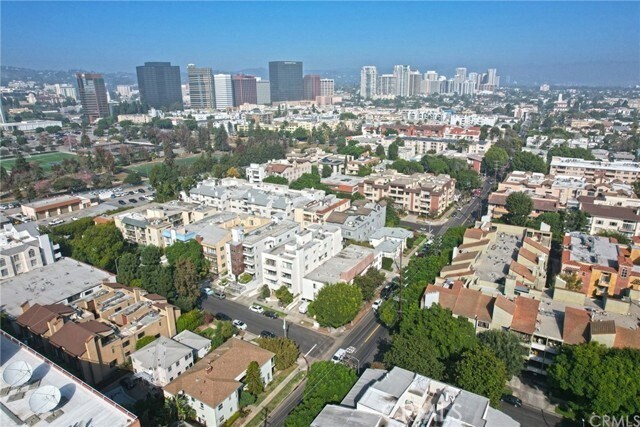 Foto del edificio - 1435 S Bentley Ave
