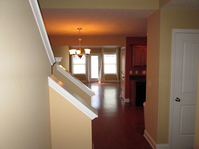 Foto del edificio - Convenient and cozy Puckett Downs Townhome