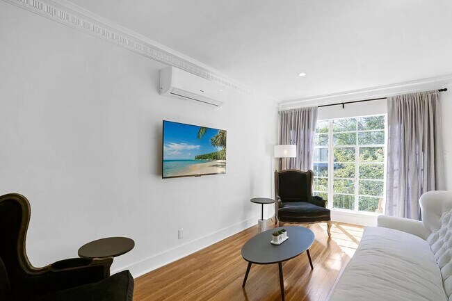 Foto del edificio - 4707 Finley Ave