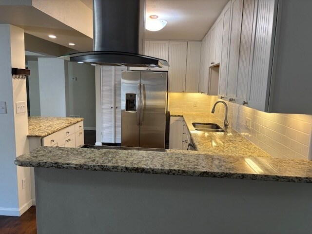 Cocina moderna - 4715 Ranch View Rd