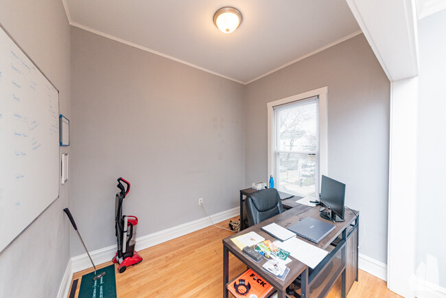Foto del edificio - 3257 N Southport Ave
