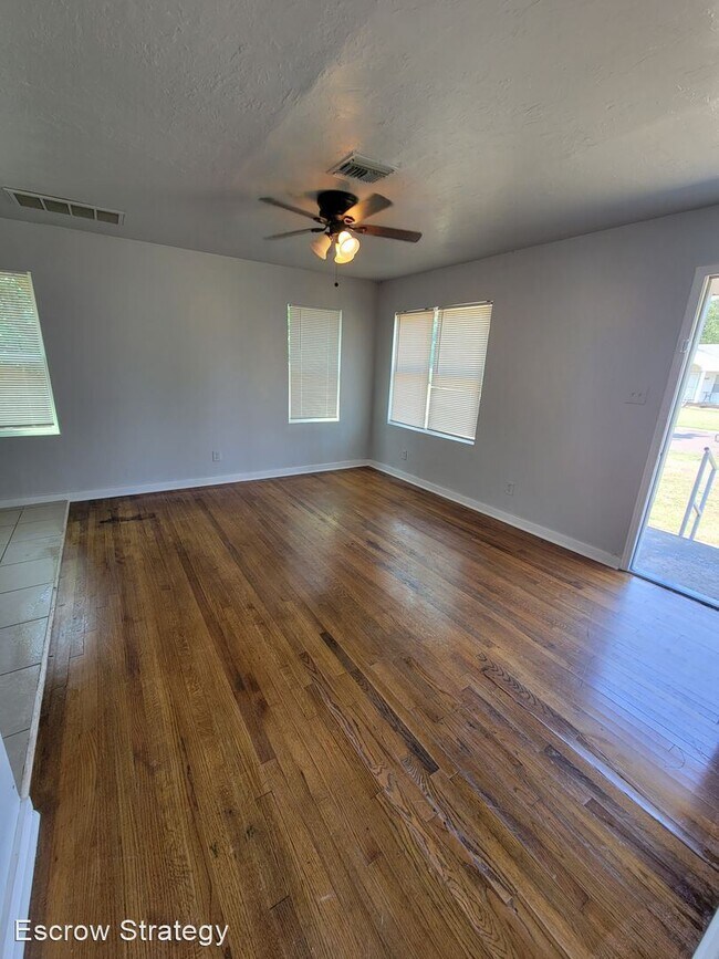 Building Photo - 4 br, 2 bath House - 114 Northrup