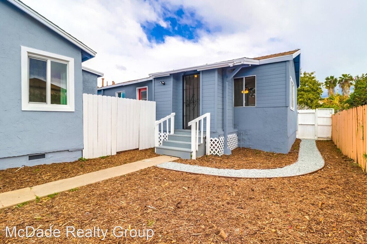 19151921 A Ave, National City, CA 91950 Room for Rent in National