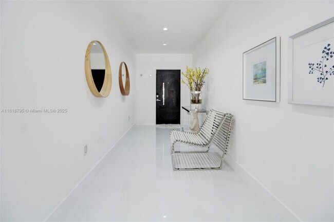 Foto del edificio - 1187 NE 182nd St