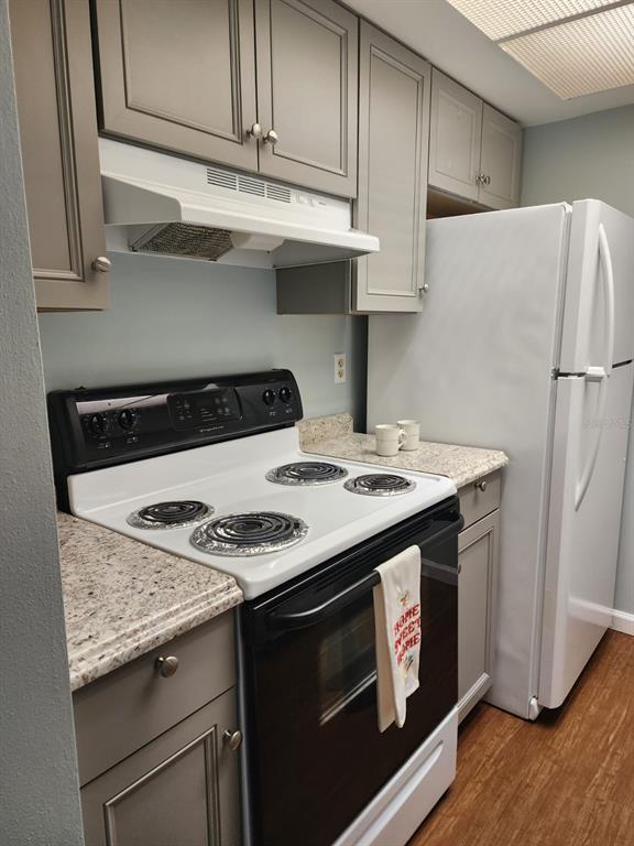 Foto del edificio - 6082 Peregrine Ave