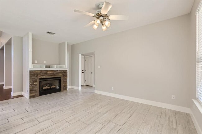 Building Photo - 3805 Mankins Way