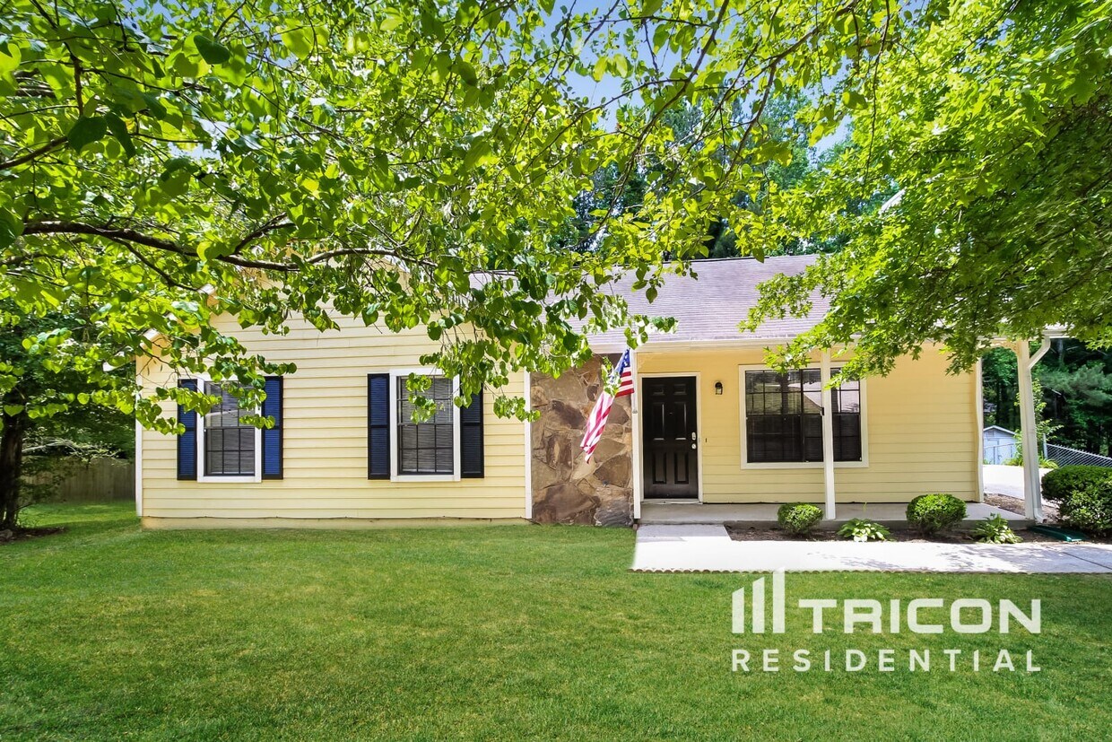 Foto principal - 3011 Eastland Way