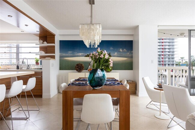 Foto del edificio - 1817 S Ocean Dr