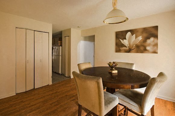 Foto del edificio - 100 Bay Meadow Rd