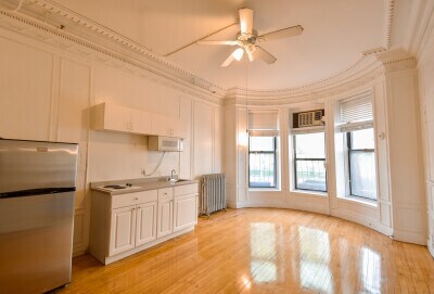 Foto del edificio - 35 Westland Ave