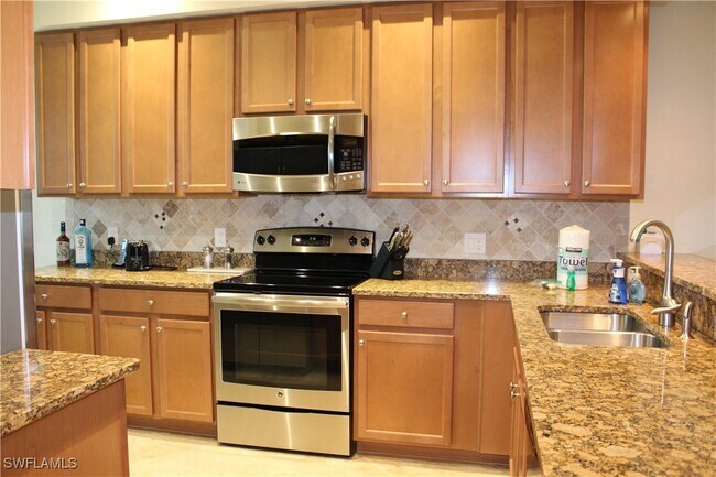 Building Photo - 9735 Acqua Ct