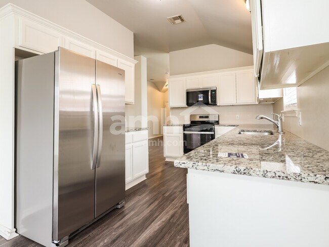 Foto del edificio - 1613 Brittany Ln