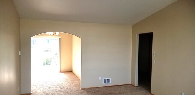 Foto del edificio - 699 W Fir St