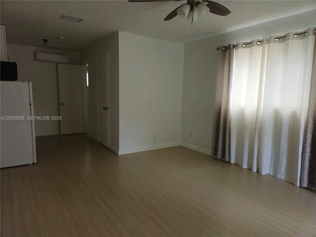 Foto del edificio - 514 SW 2nd Ave