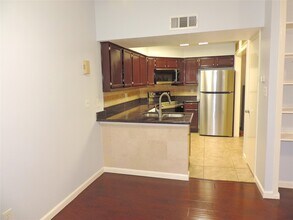 Building Photo - 10555 Turtlewood Ct