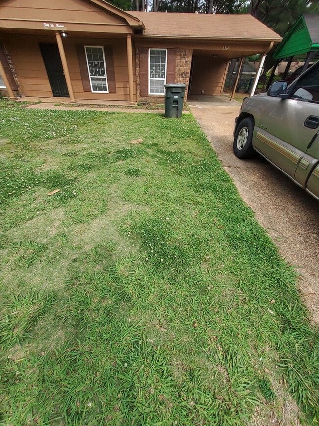 Building Photo - 3514 Clearbrook St