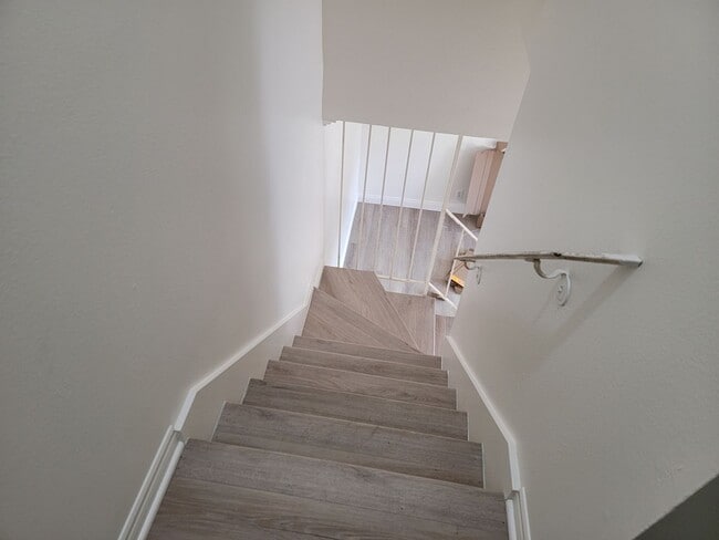 Photo - 3bed/1.5ba End Unit with Private Backyard & Patio House