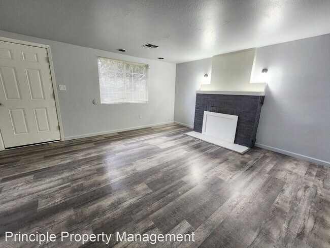 Foto del edificio - 3 br, 2 bath House - 477 Lone Oak Avenue