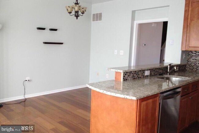 Foto del edificio - 4060 Fountainside Ln