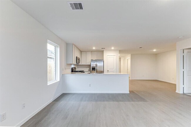 Building Photo - 16606 River Grass Trl