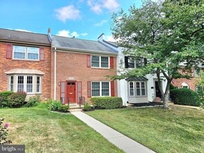 Building Photo - 5988 Queenston St