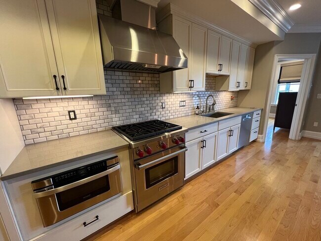 Building Photo - 37 G St