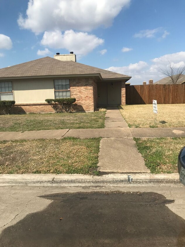 Foto principal - 1127 Mountain View St