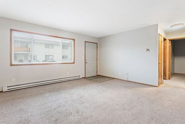 Building Photo - Beautiful 1 bedroom across from Providence...